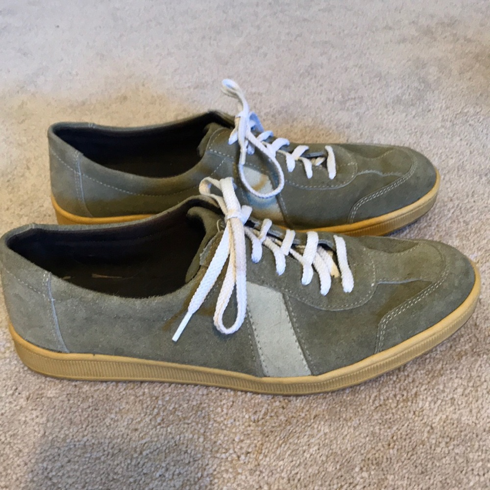 SAWA size 10 purchased from Jcrew suede sage green